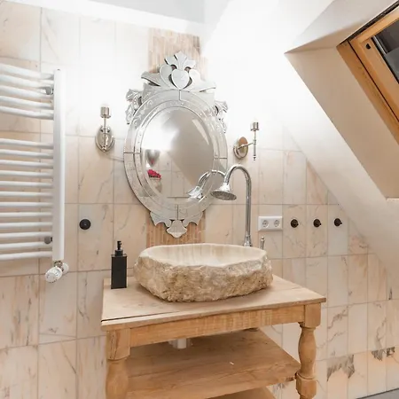 Bodensee-suite I Seenaehe - Heimkino - Wintergarten * Öhningen