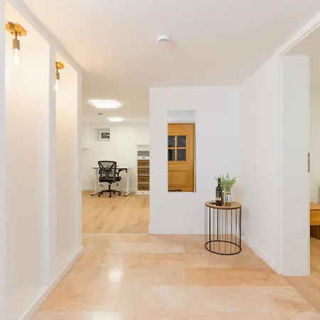 Bodensee-suite I Seenaehe - Heimkino - Wintergarten * Ohningen